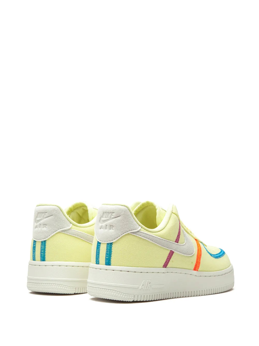 Nike Air Force 1 &