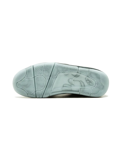Jordan X Kaws Air Jordan 4 Retro