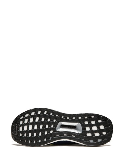 adidas Ultraboost Mid