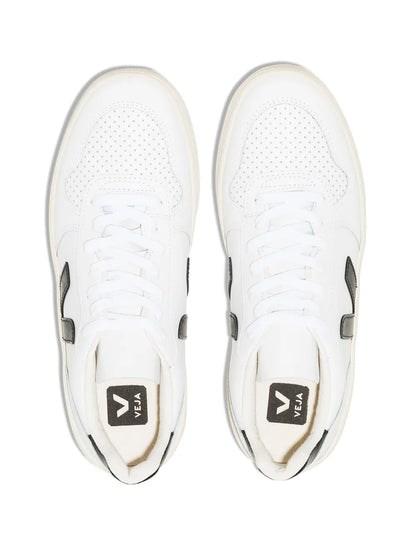 VEJA V-10 Leather
