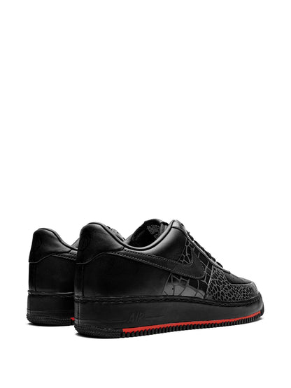 Nike Air Force 1 Low &