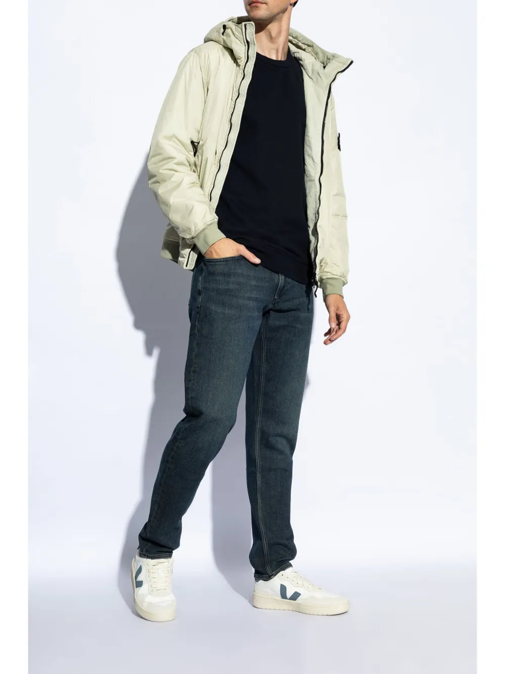 Veja V-90 Sneakers
