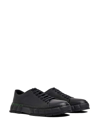 Vir? 2005 Sneakers