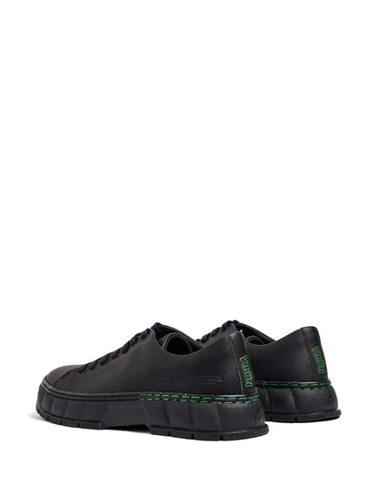 Vir? 2005 Sneakers