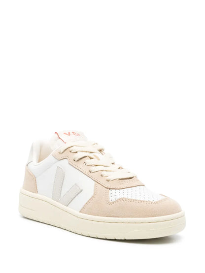Veja V-82 Sneakers