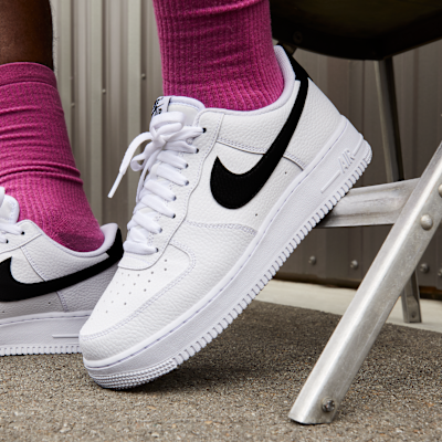 Nike Air Force 1 &