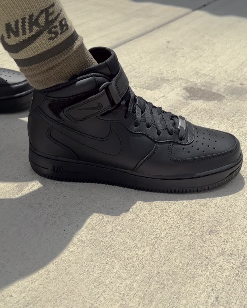Nike Air Force 1 Mid &