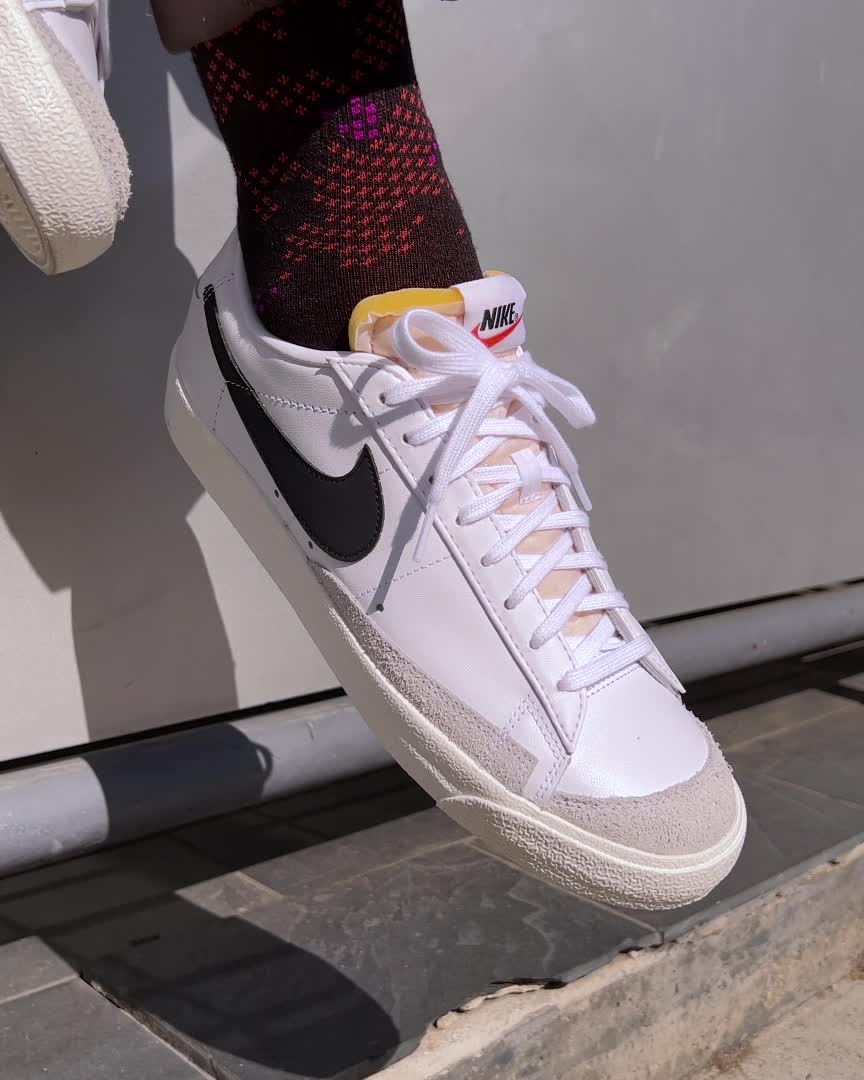 Nike Blazer Low &
