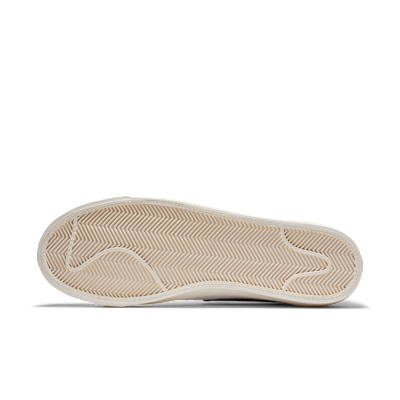 Nike Blazer Low &