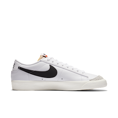 Nike Blazer Low &