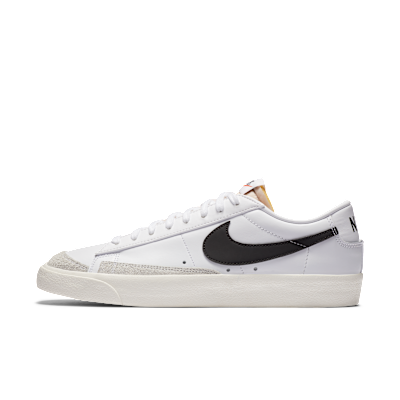 Nike Blazer Low &